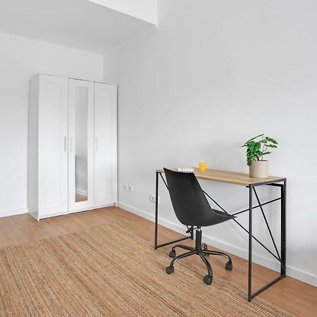 Sunny 2 Bedroom Apartment In Almada - Balconies With River View מראה חיצוני תמונה