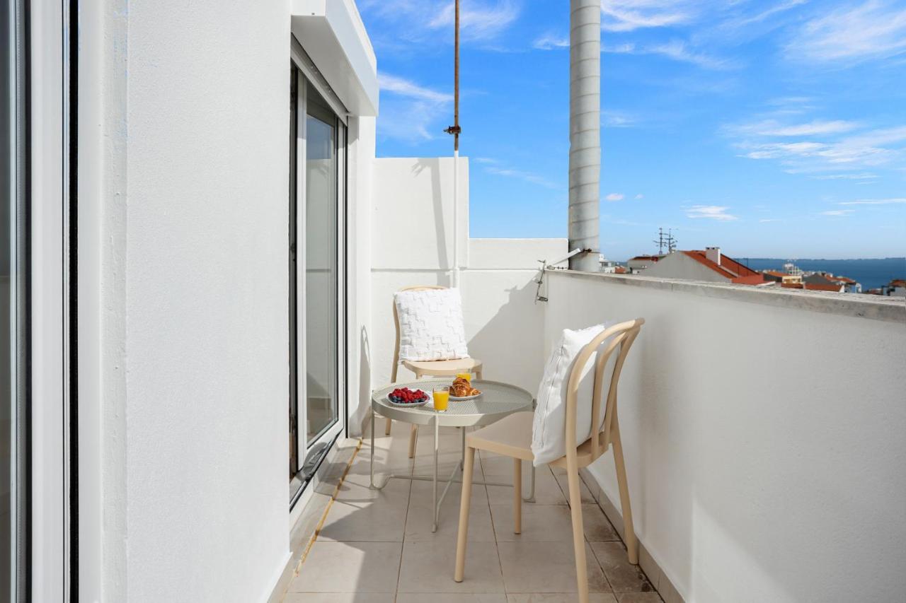 Sunny 2 Bedroom Apartment In Almada - Balconies With River View מראה חיצוני תמונה