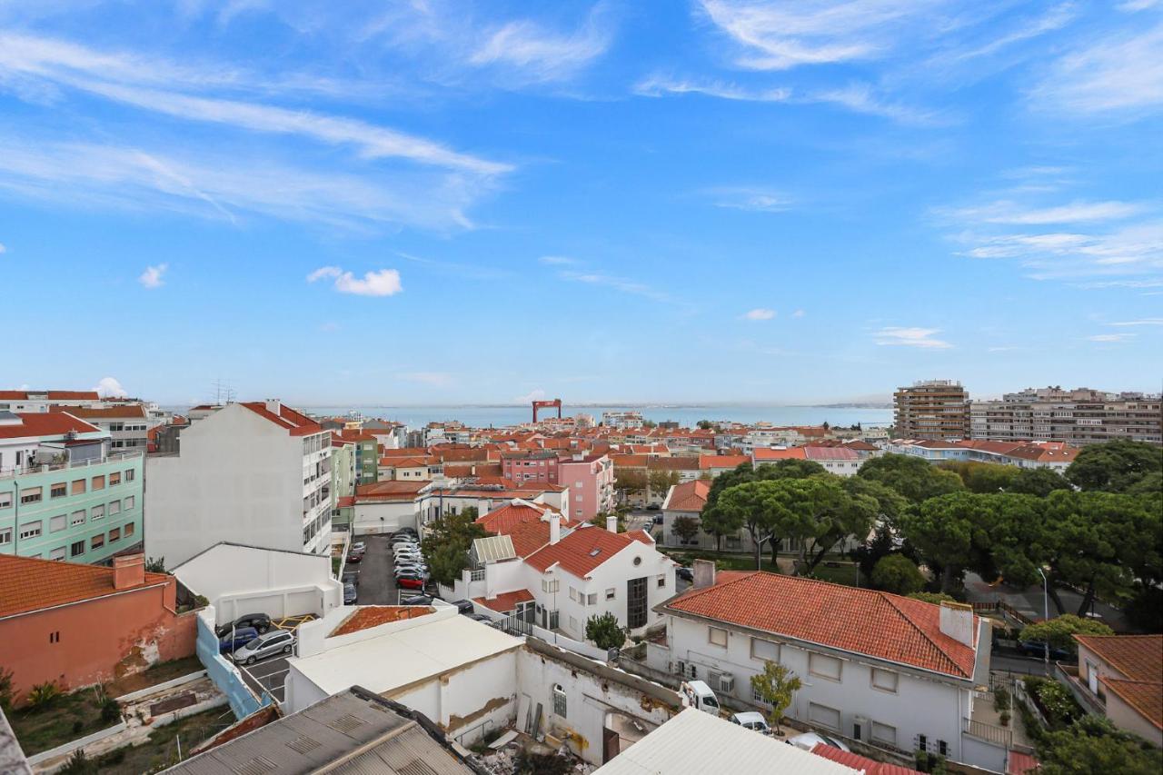 Sunny 2 Bedroom Apartment In Almada - Balconies With River View מראה חיצוני תמונה